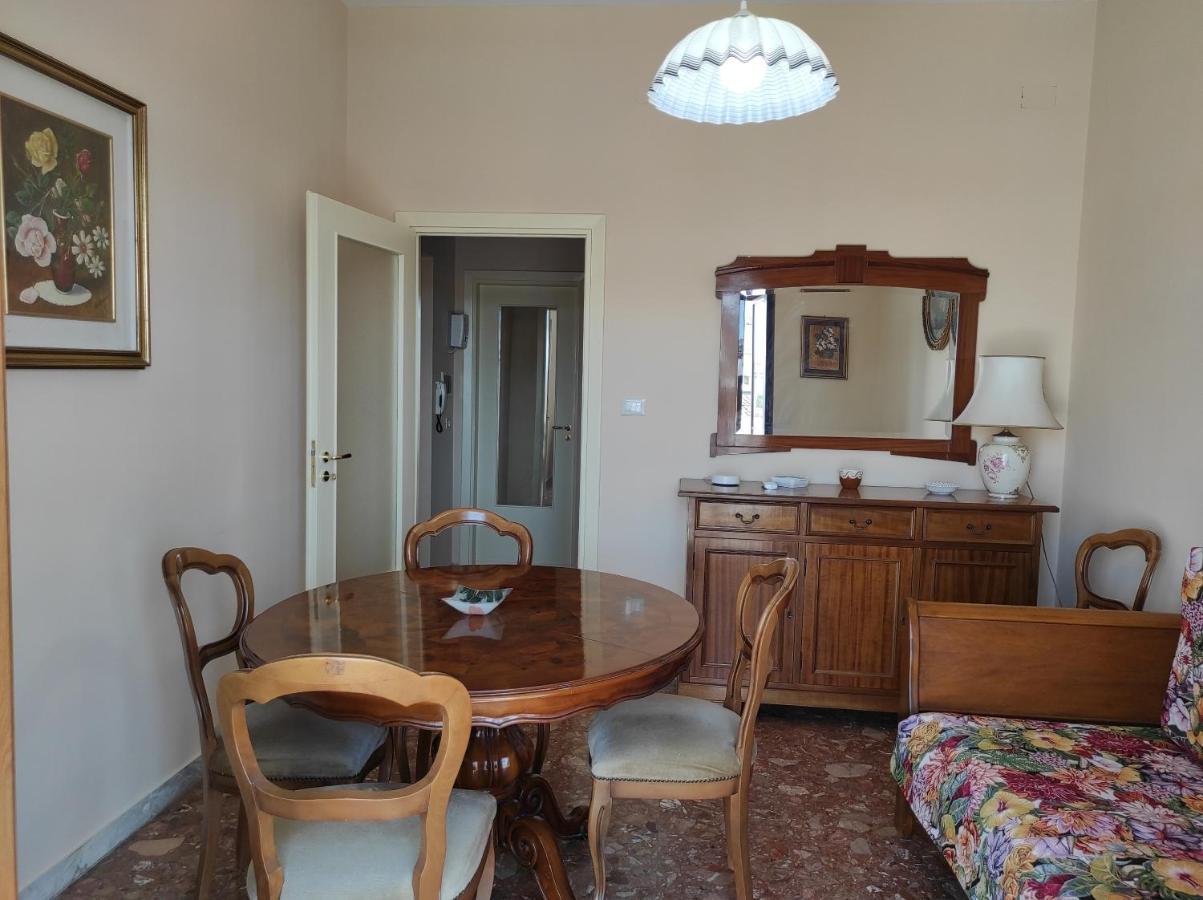 Apartament La Colonna Holiday House Lecce Zewnętrze zdjęcie