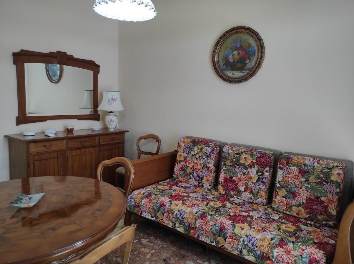 Apartament La Colonna Holiday House Lecce Zewnętrze zdjęcie